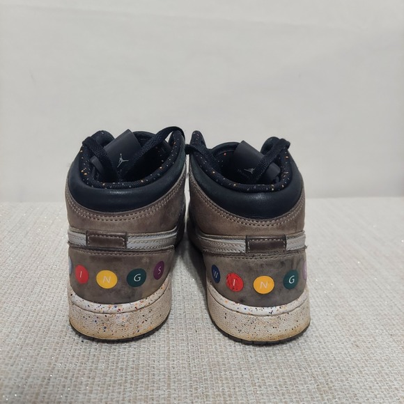 Nike Air Jordan 1 Mid Wings 2024 GS Gunsmoke Matte Silver FZ1209-001 Size 4Y - Picture 2 of 8